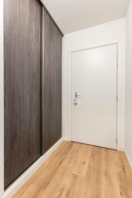 Grand Appartement , Paris La Defense Arena, 50 Metres De La Gare, 15 Min Champs Elysees Nanterre Exterior foto