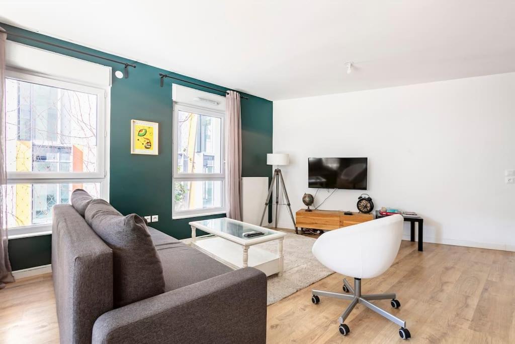 Grand Appartement , Paris La Defense Arena, 50 Metres De La Gare, 15 Min Champs Elysees Nanterre Exterior foto