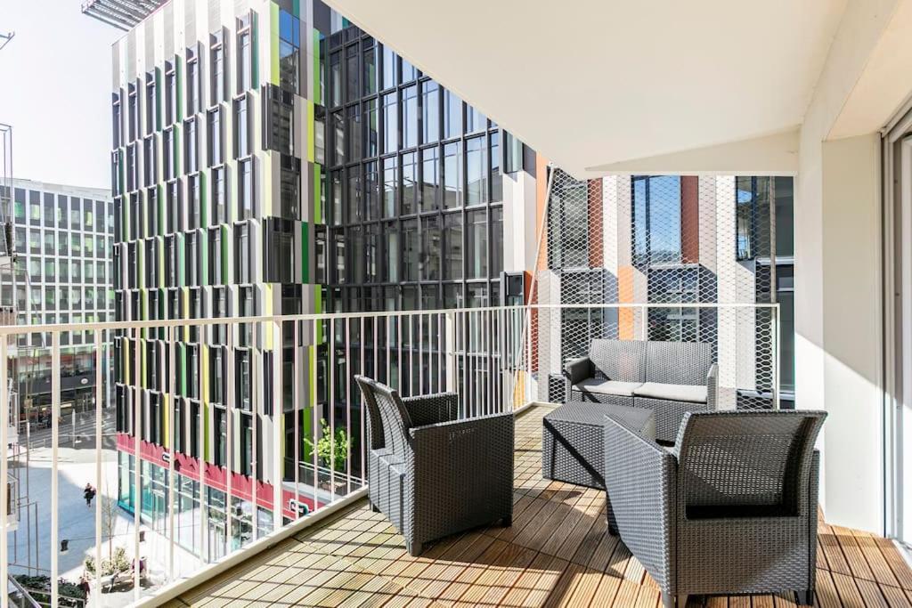 Grand Appartement , Paris La Defense Arena, 50 Metres De La Gare, 15 Min Champs Elysees Nanterre Exterior foto